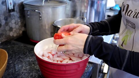 How to Blanch Tomatoes | Canning Basics