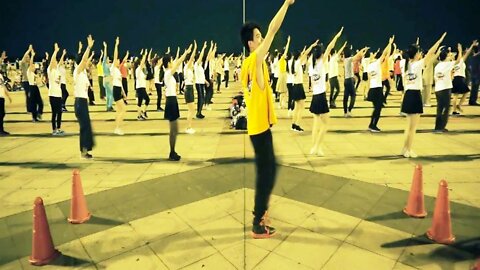 舞蹈《绿旋风》你那队伍开过来 就像那绿旋风【順能炫舞團】