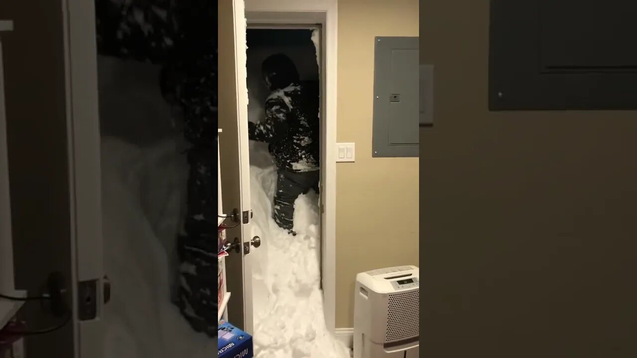 heavy snow in the house #shorts