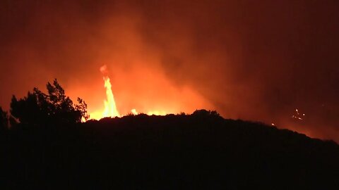 Wildfires continue to rage on Greek island of Rhodes after thousands flee