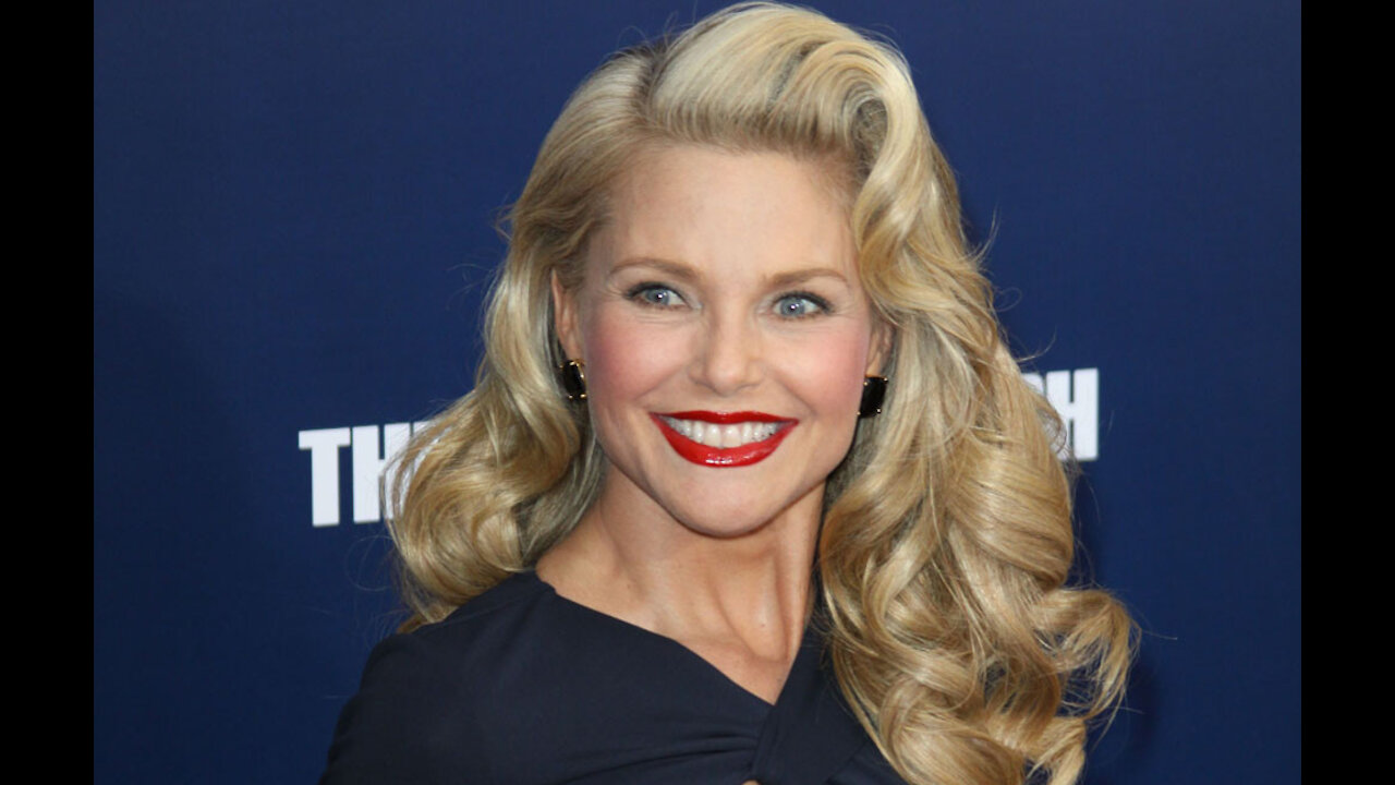 Christie Brinkley claims Donald Trump invited her onto his private jet