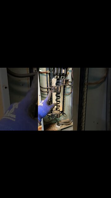 how to know if the breaker is bad?