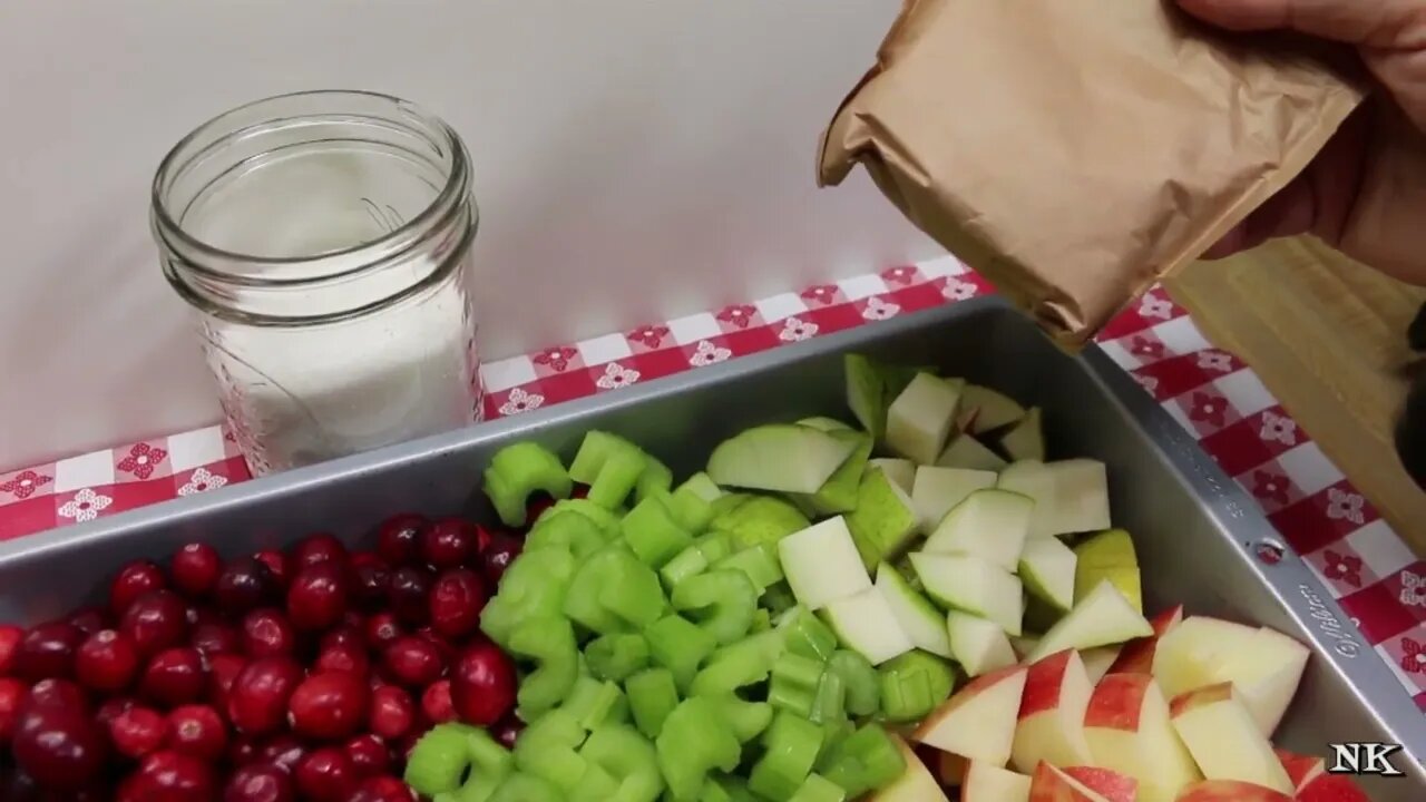 FRESH CRANBERRY RELISH!! A REALLY RETRO HOLIDAY