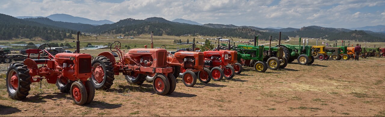 Antique Tractor Pull Lake George, CO