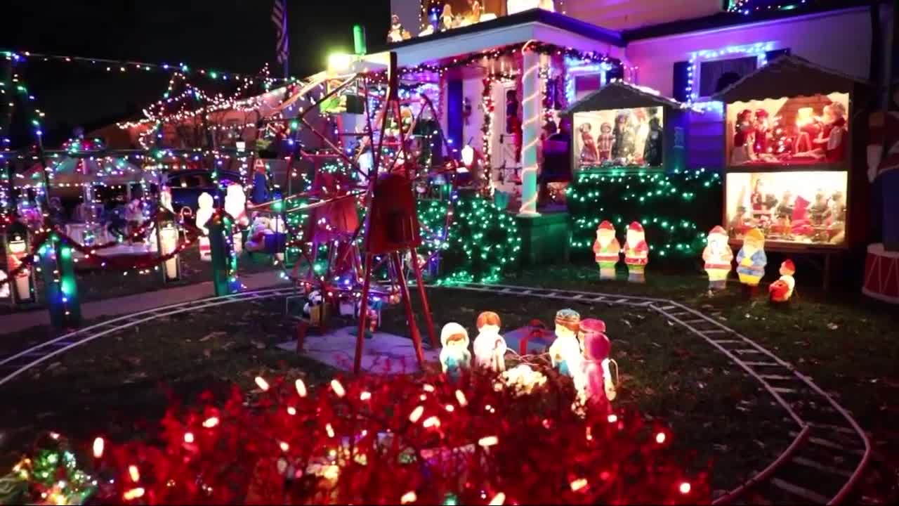 Garden City Christmas House couple ending tradition this year after 60 years of decorating