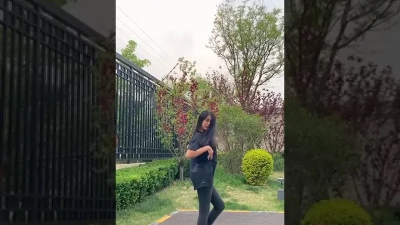 粉丝要求想看 #solo #soloremix ,今天 她来啦!