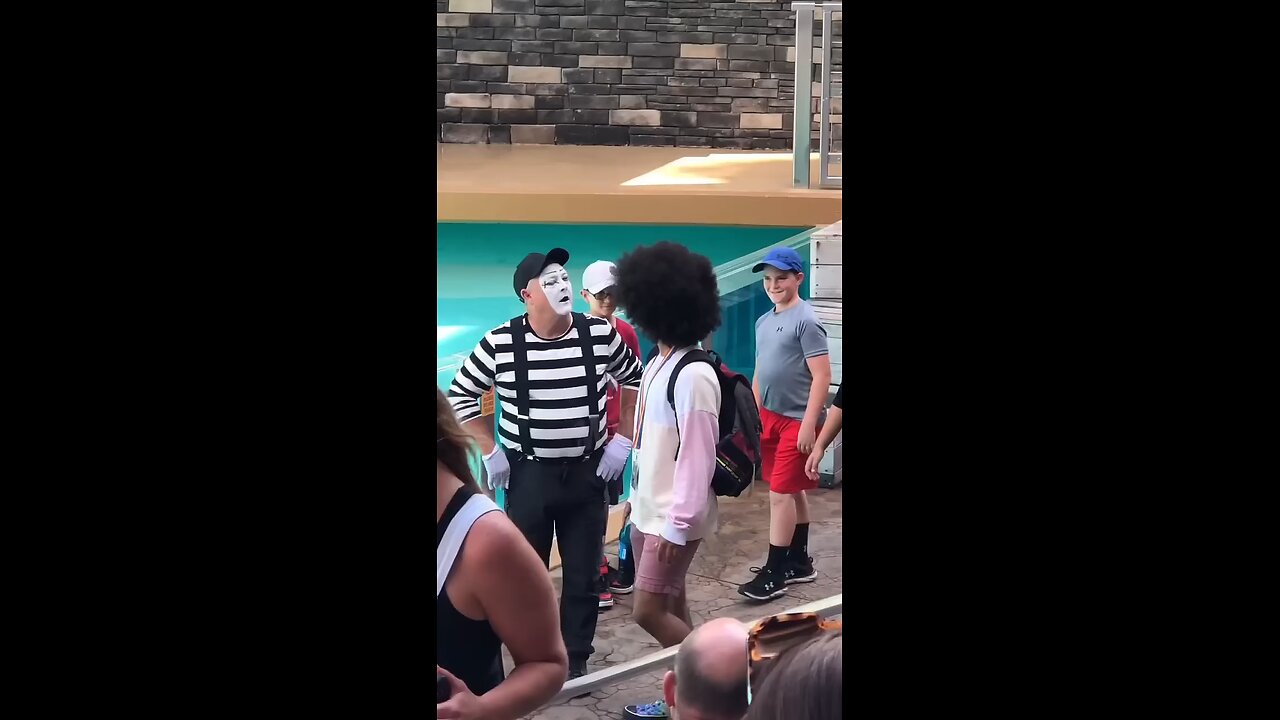 Tom the famous Seaworld mime