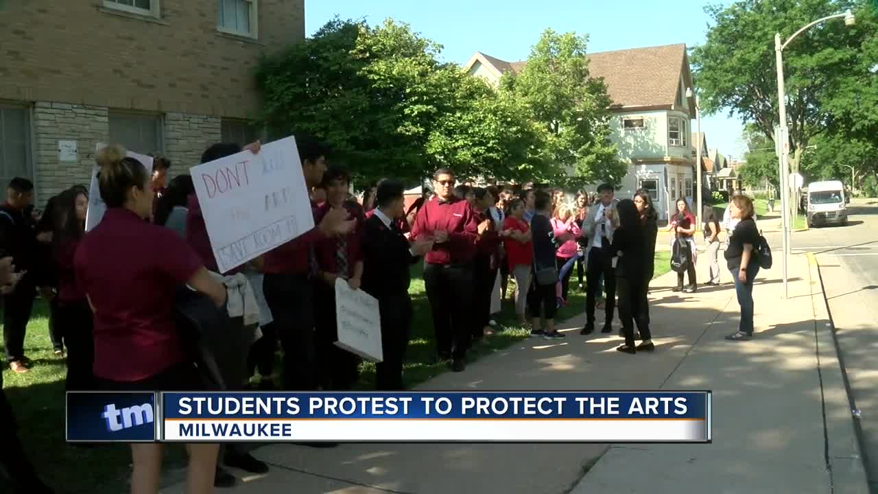 Students protest to protect the arts