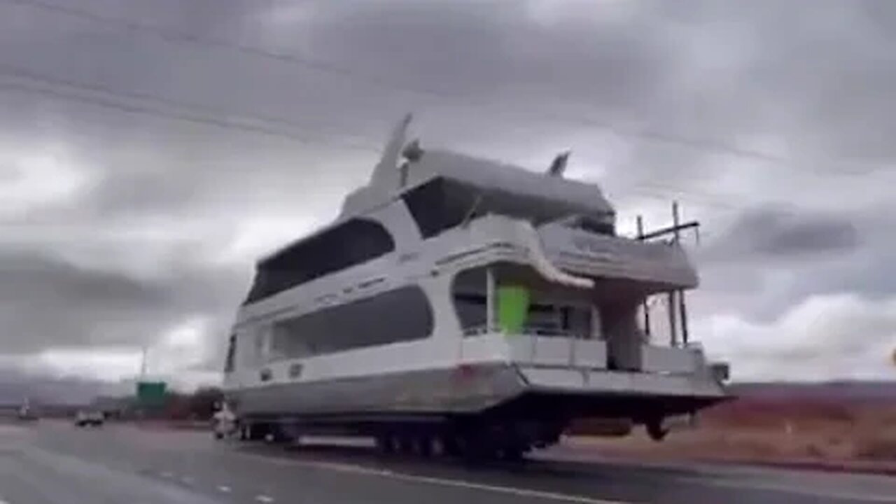 Houseboat hits powerline