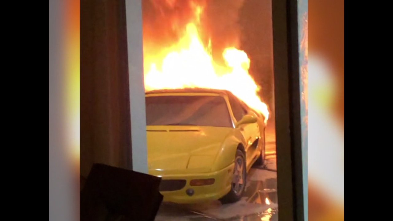 VIDEO: Car fire in west Las Vegas under investigation as arson