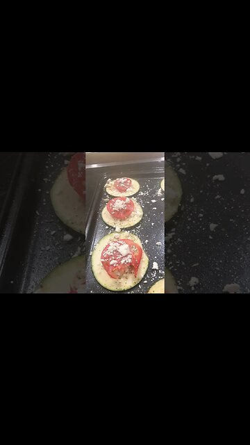 Broiled pizza zucchini