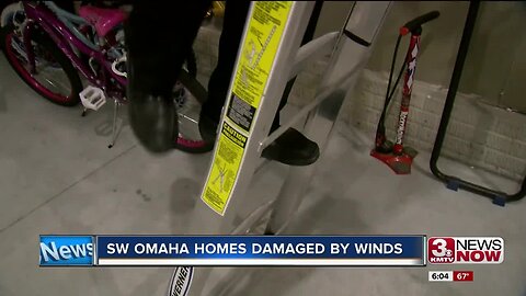 SW Omaha homes damaged by winds