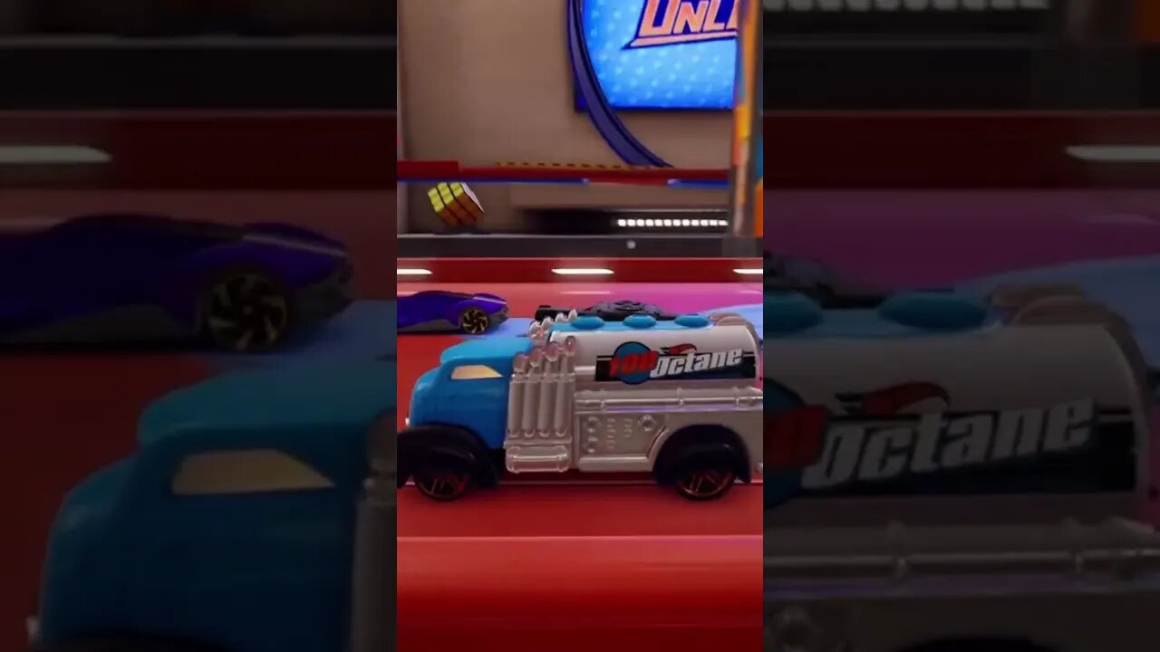 Hot Wheels Unleashed - Fast Gassin Gameplay (2019 HW Metro Car)