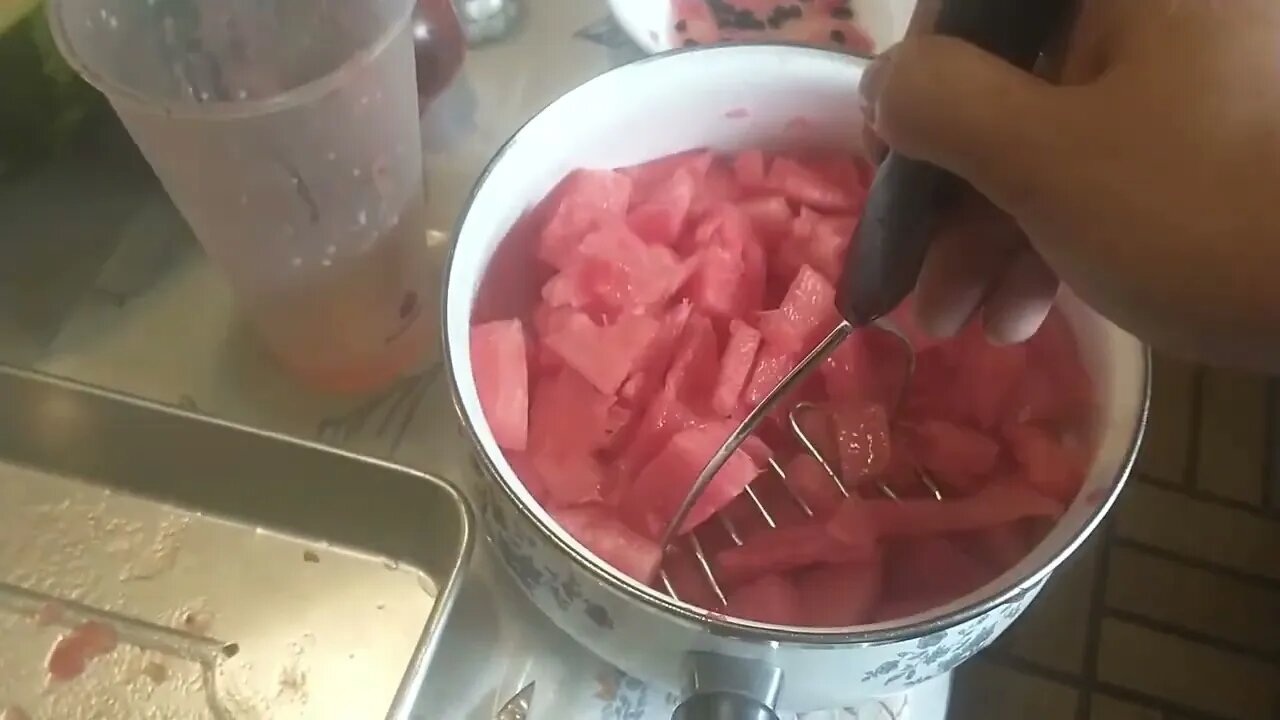 How to Can Your Own Watermelon Lemonaid Concentrate