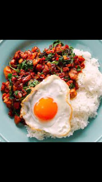 Simple Thai Spicy Basil Chicken with Egg