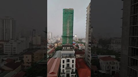 Rainy Season 🌧 Penh Cambodia 🇰🇭 #shorts #cambodia #phnompenh #expat #digitalnomads