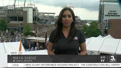 Fans flock to TD Ameritrade Park for game two of the CWS