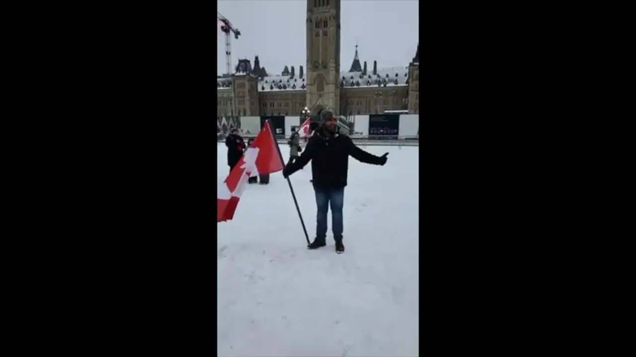 🇨🇦CANADIAN POLICE STANDS UP FOR FREEDOM 🇨🇦