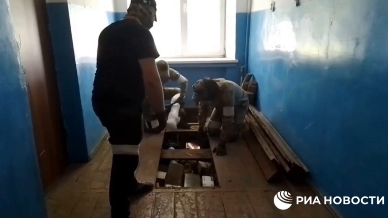 Unboxing a terrorist stash near Kherson