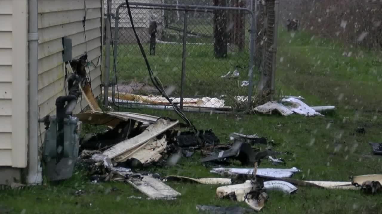 Family survives fire thanks to neighbors & a mailman