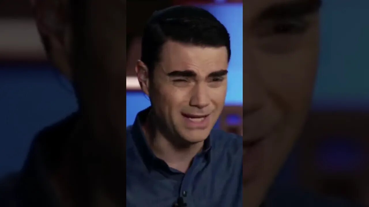 Ben Shapiro had to wear a mask 😷 between bites while eating 🍽
