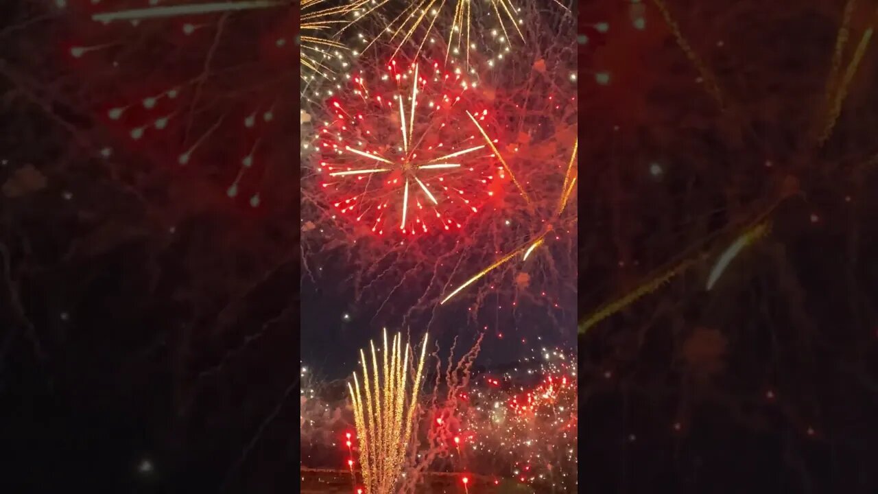 #Shorts #Firework #Happy #New #Year #2022 #Love #Peace #Care #Besafe #Appreciate #Friends #Family