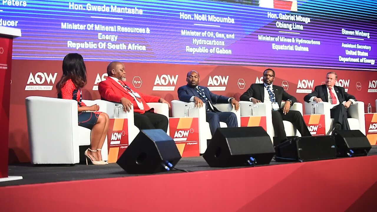 SOUTH AFRICA - Cape Town - Africa Oil Week (Video) (eek)