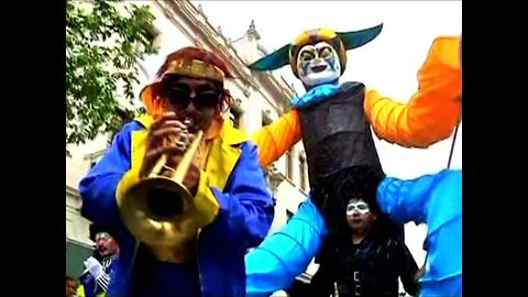 Peruvian Clown Parade