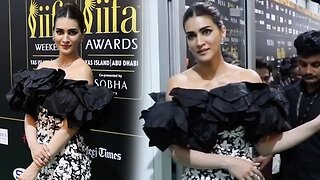 The enchanting Kriti Sanon With Her Look Reached At IIFA Rocks 2023 Green Carpet