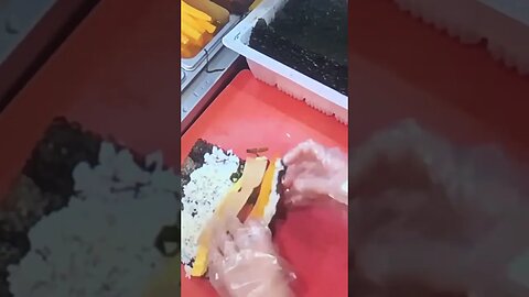 Korean famous Kimbap. Pls Like, Subscribe & Comment. #shorts #mukbang #foodvlogger #koreanfood