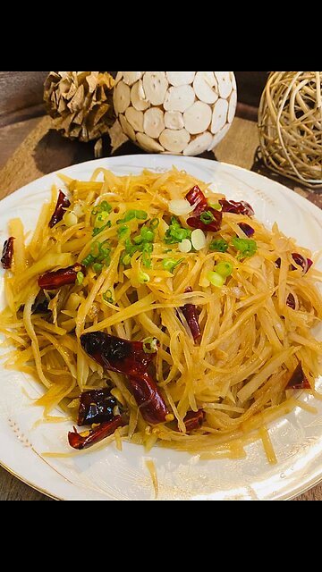 Spicy and Sour Shredded Potato 酸辣土豆丝