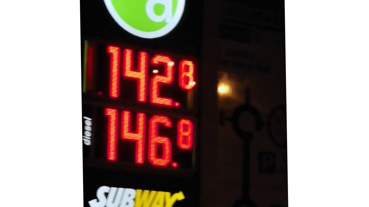 Fuel prices station no 1 Swindon England uk 15th of November 2021