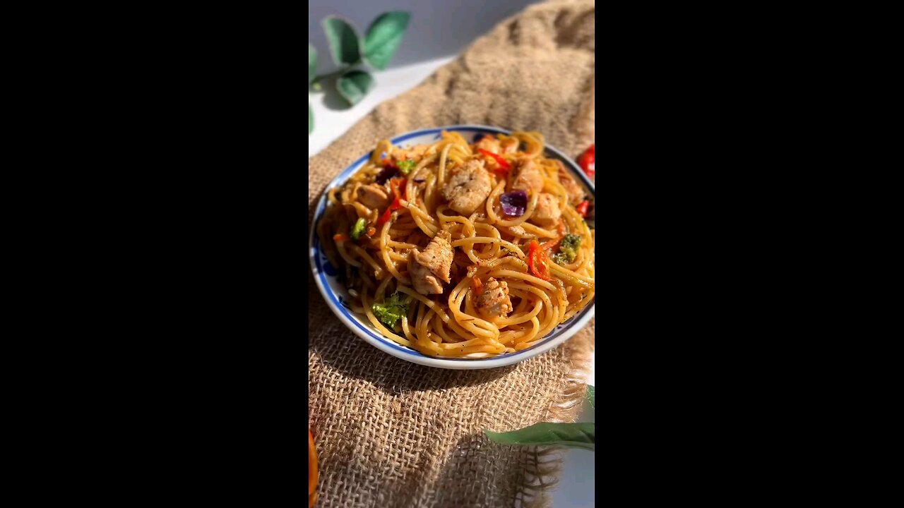 CHICKEN CHOWMEIN | #noodles #chowmein #chickenchowmein #pastapasta #lomein #noodles #noodleslover