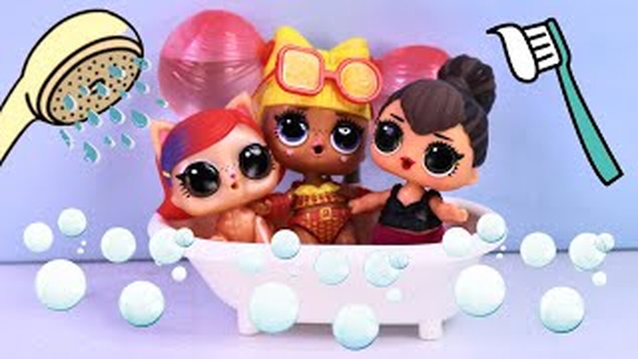 LOL Dolls Bath & Morning Routine with Pets & Lil Sis