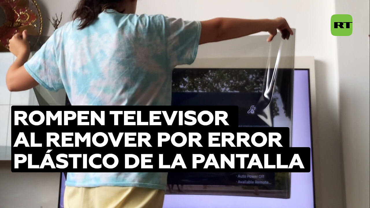 Usuarios rompen la pantalla de un televisor accidentalmente