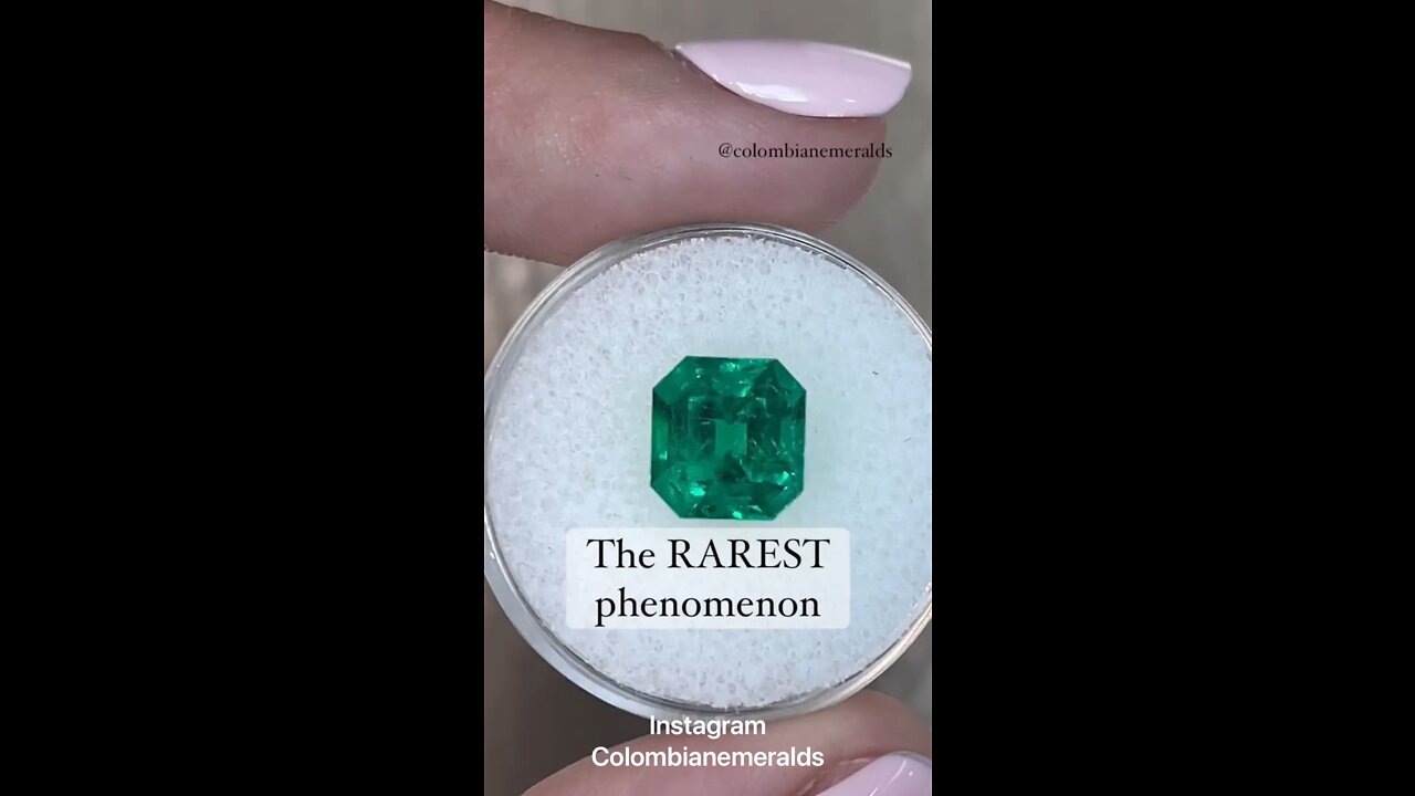 Examples of what the most rarest and expensive emerald quality looks like