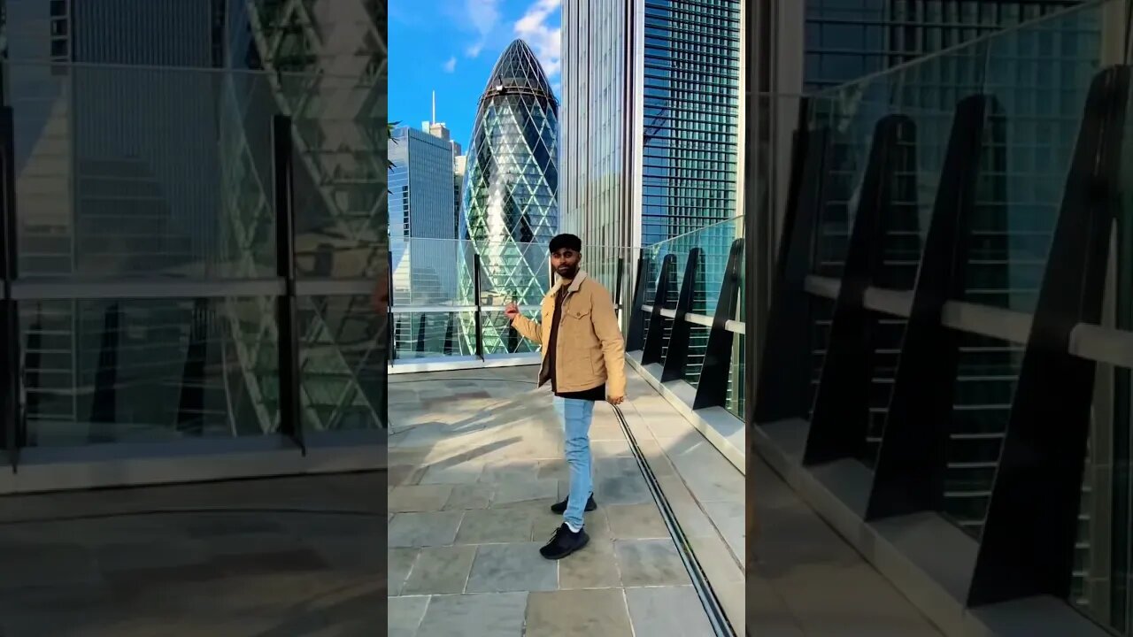 This Building Is Suss