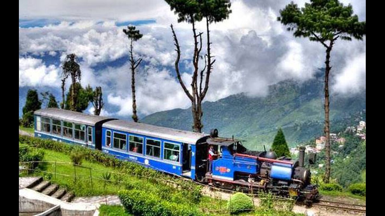 DARJILING GHUM STATION WITH TOY TRAIN(720P_HD)