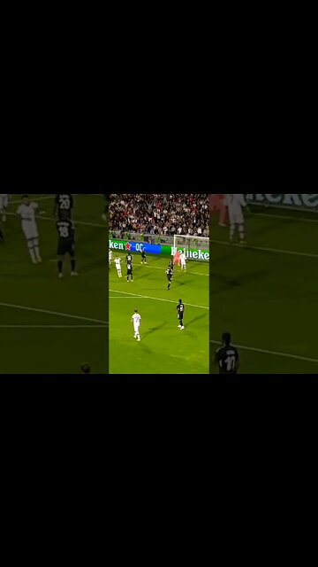 🔴 Jadon Sancho with the composure 🔥 #shorts #football #clips #shortsfeed