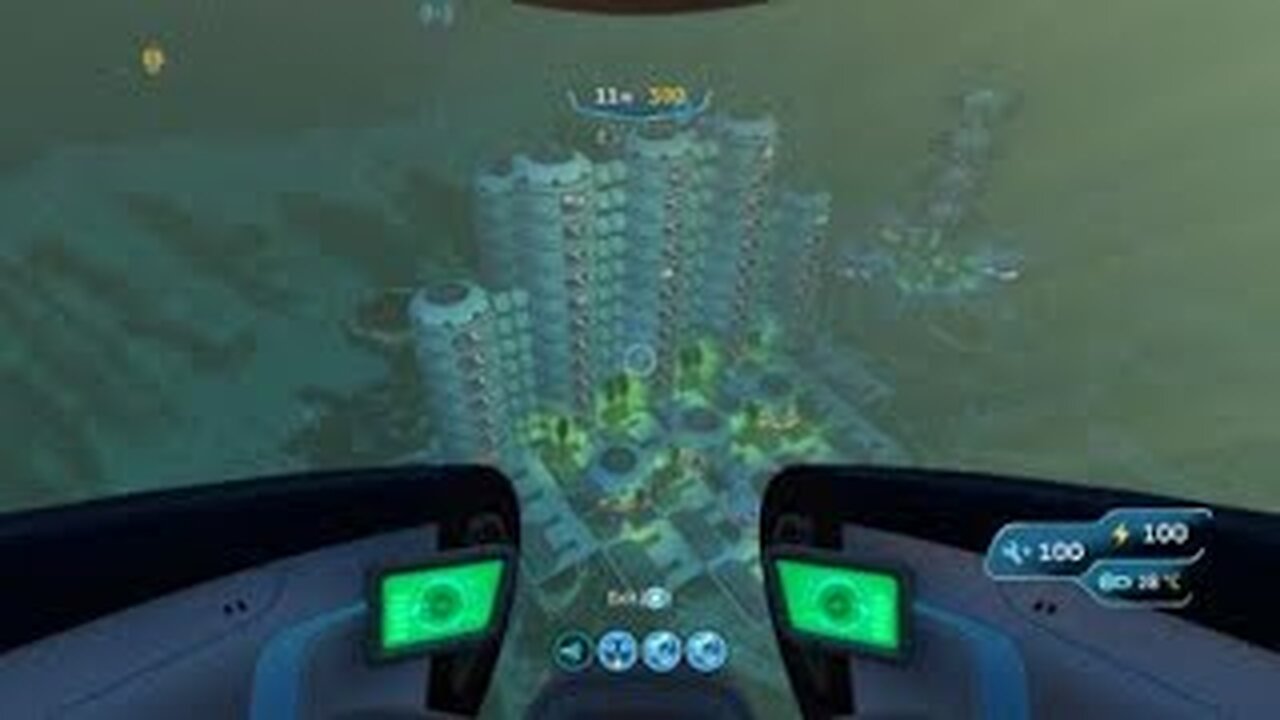 SUBNAUTICA PLAZA HOTEL & SPA!!