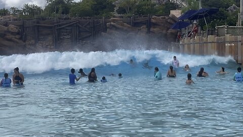 Tidal Wave pool at Typhoon Lagoon