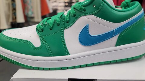 Air Jordan 1 Low "Lucky Green/Aquatone" (Wmns)