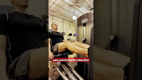 Easy legs work out + money! @MASTERINVESTOR #shorts