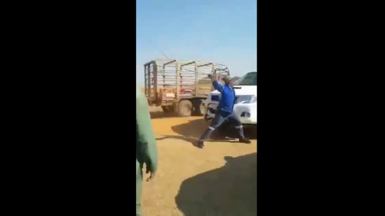 S.Africa: White farmers get whipped and have their cars stolen