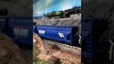 N Scale BNSF Macs