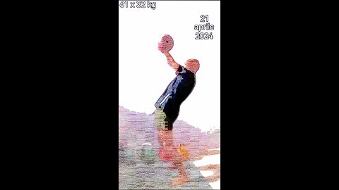 Kettlebell snatch 61 x 32 kg