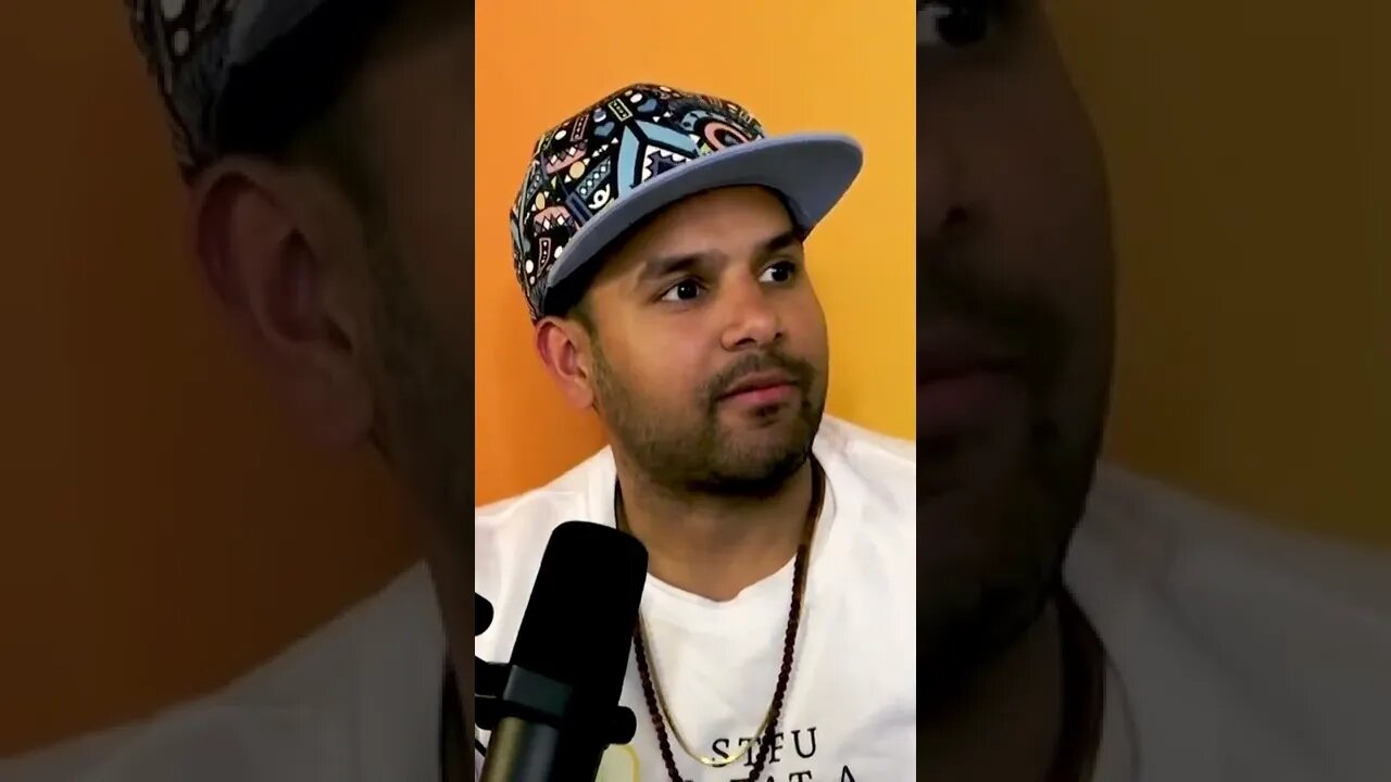 HOW I GET IN MY CREATIVE ZONE#shorts