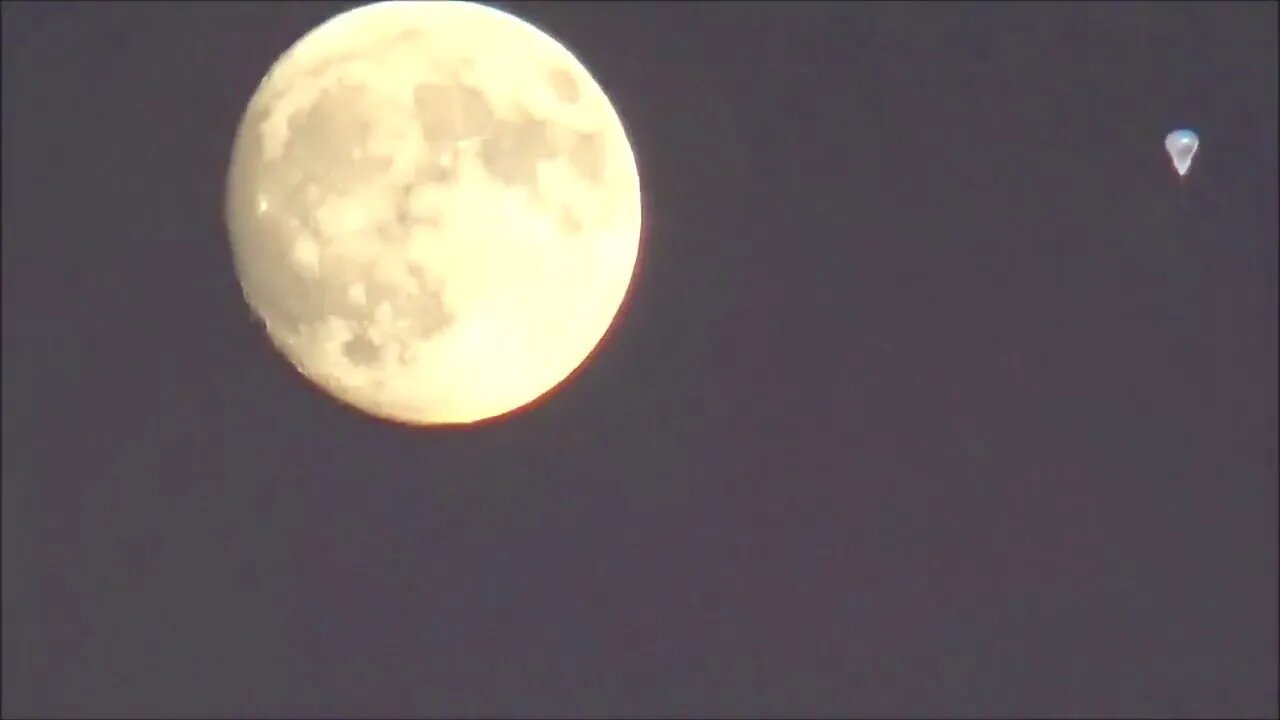 High Altitude Space Balloon by Moon Over Los Alamos, Cosmic Ray Detectors Deployed