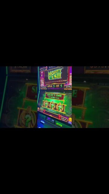 Mighty Cash Bonus Feature! Hand Pay! Should’ve Picked the Other One!
