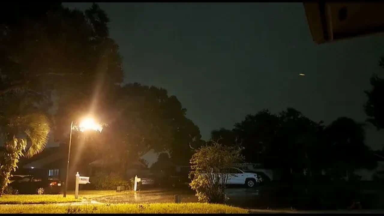 Hurricane Ian battering Orlando, Florida